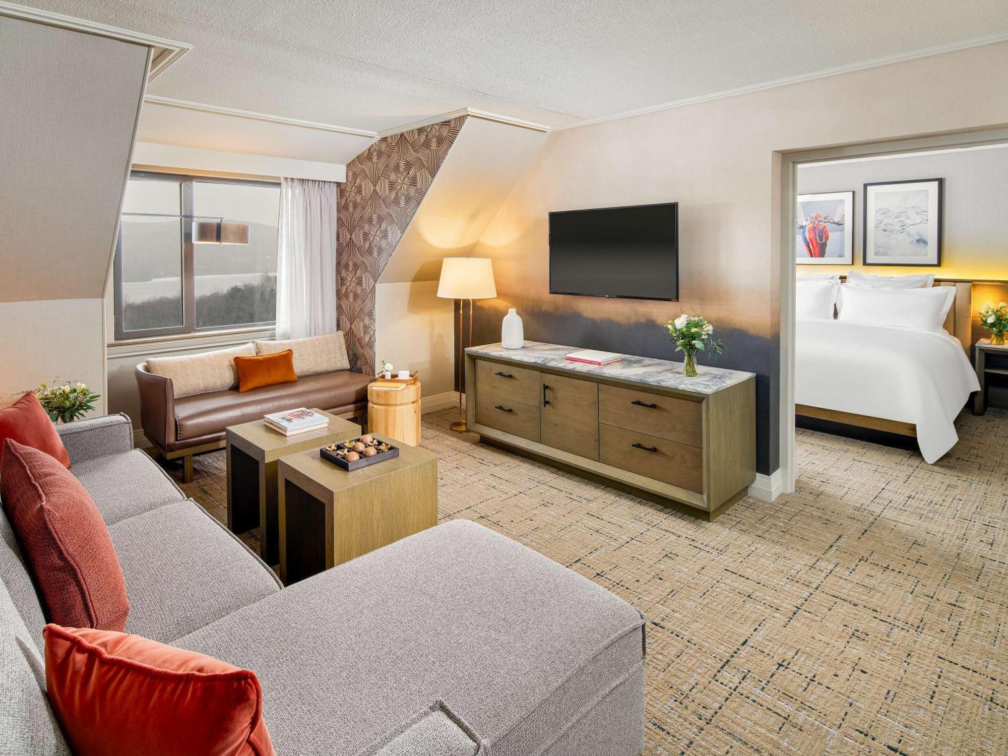 Hotel Fairmont Tremblant Esterno foto A suite at the Hotel