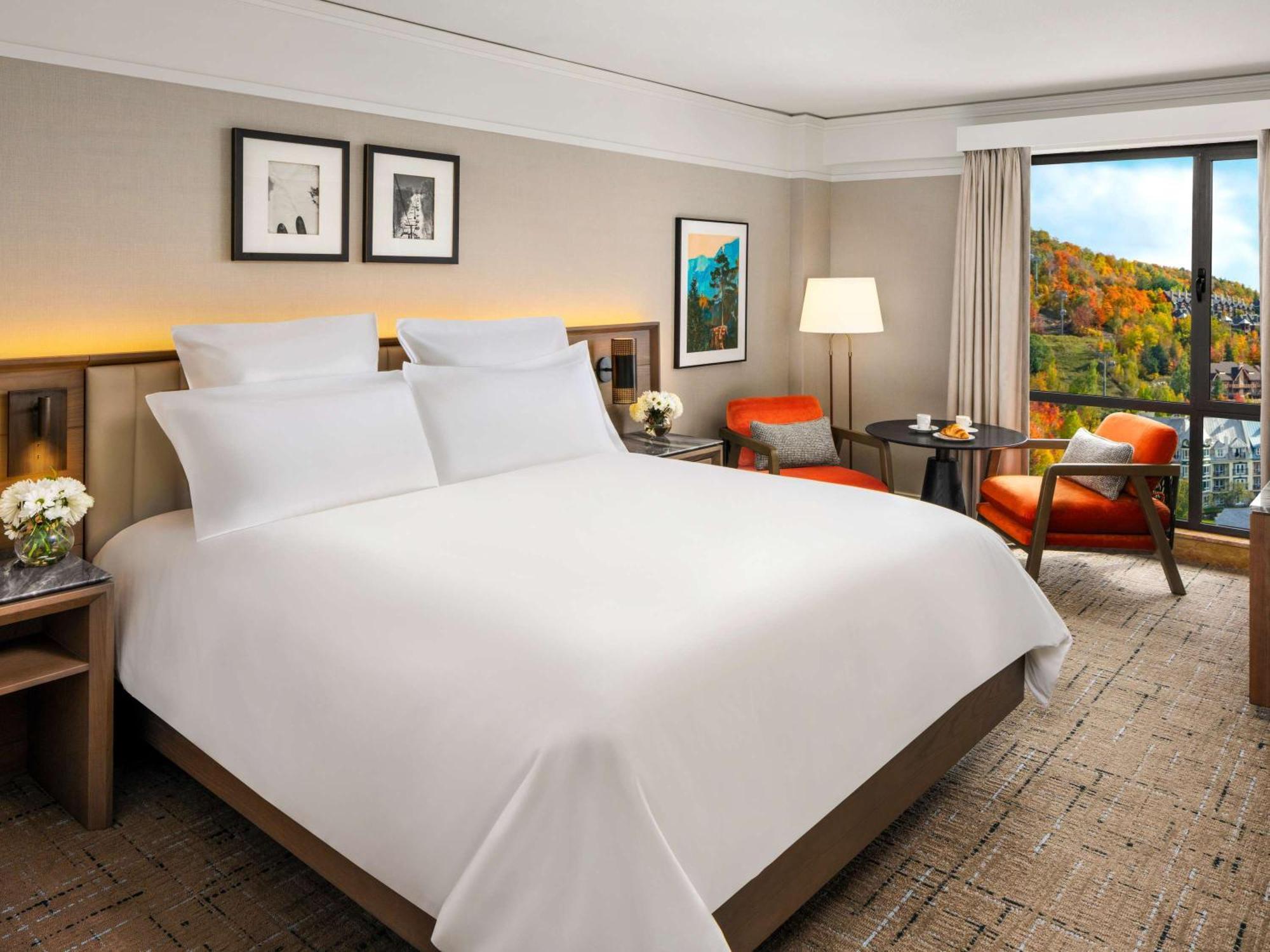 Hotel Fairmont Tremblant Esterno foto A room at the Four Seasons Resort