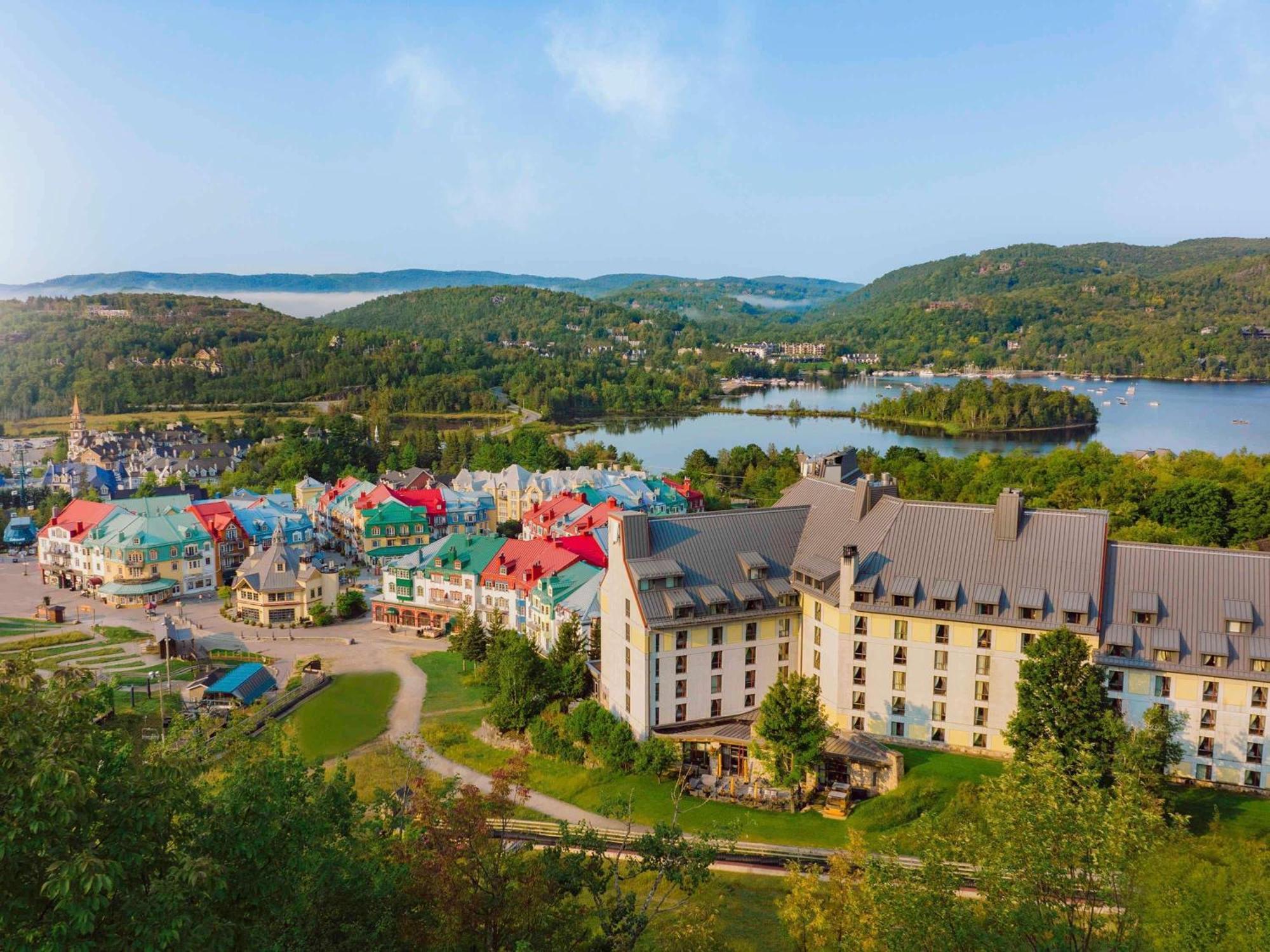 Hotel Fairmont Tremblant Esterno foto