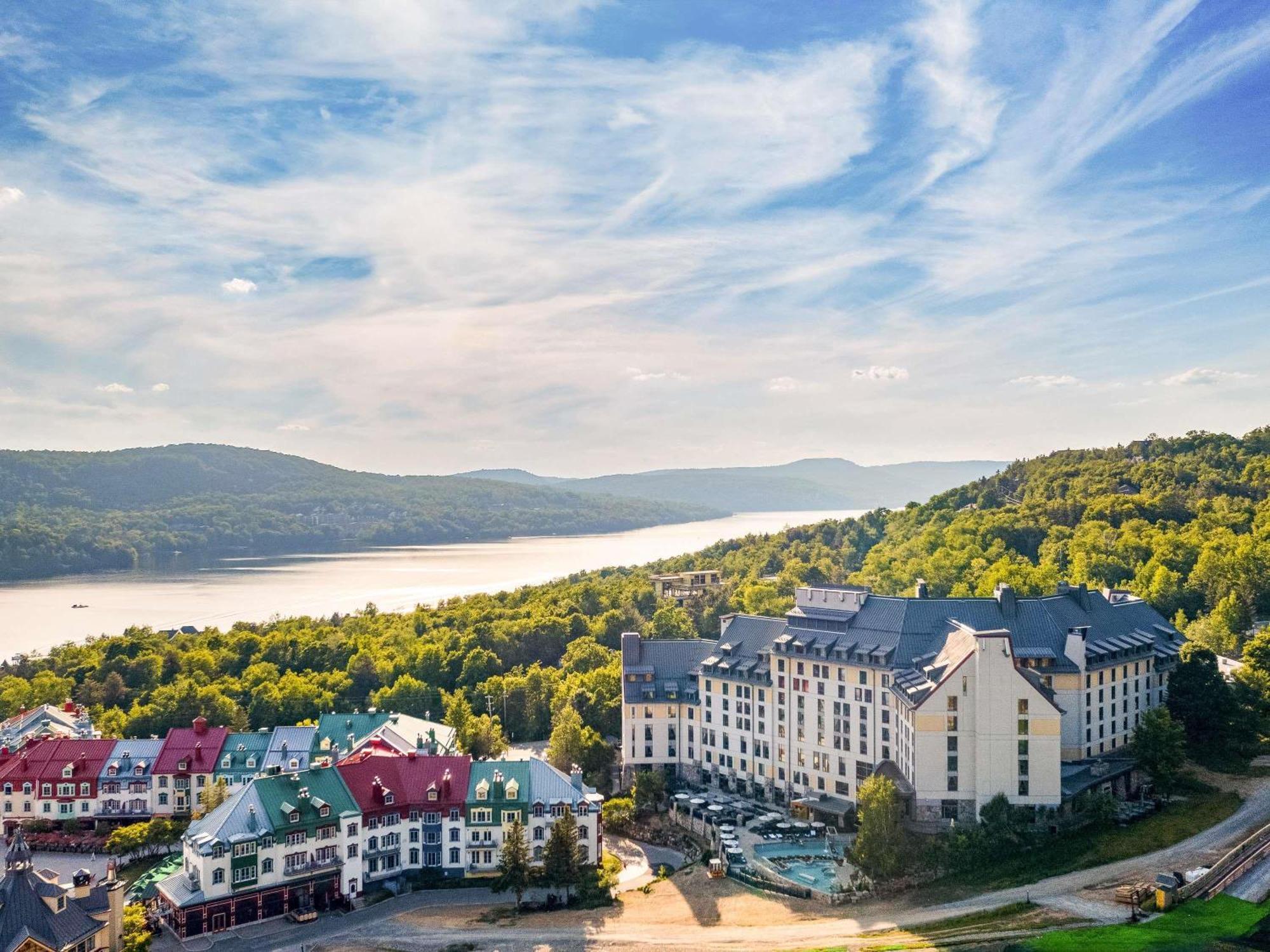 Hotel Fairmont Tremblant Esterno foto
