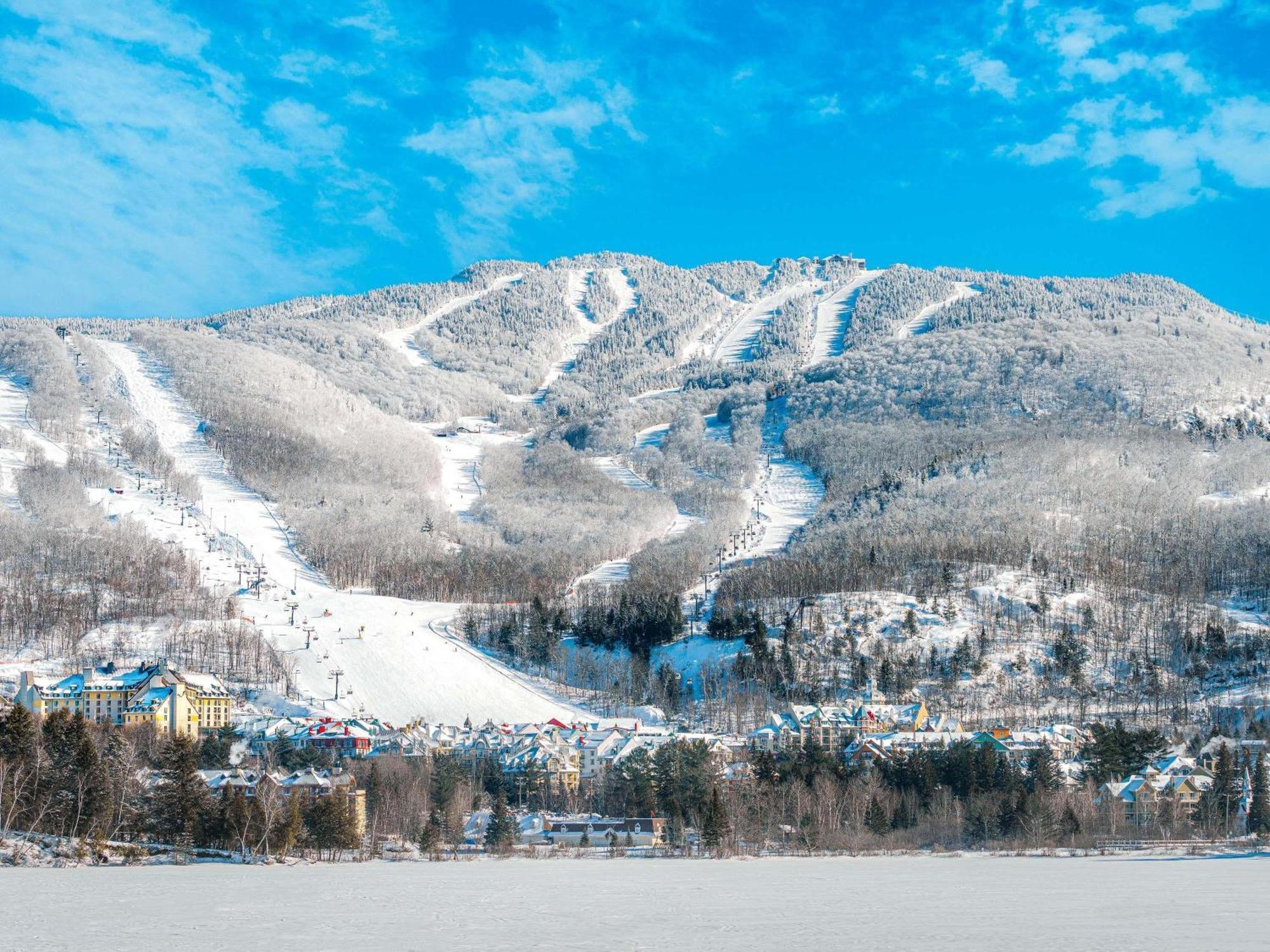 Hotel Fairmont Tremblant Esterno foto